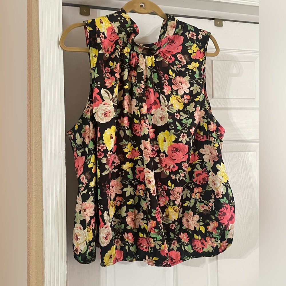 INC International Concepts Black and Pink Sleeveless Tie Front Blouse 4X 🌹BG1
